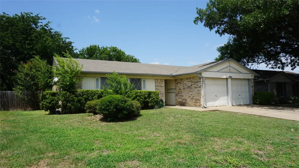9904 Runnymeade Place Fort Worth TX 76108
