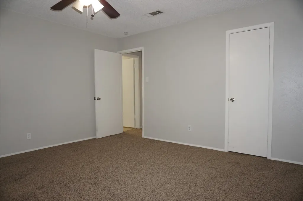 9904 Runnymeade Place Fort Worth TX 76108