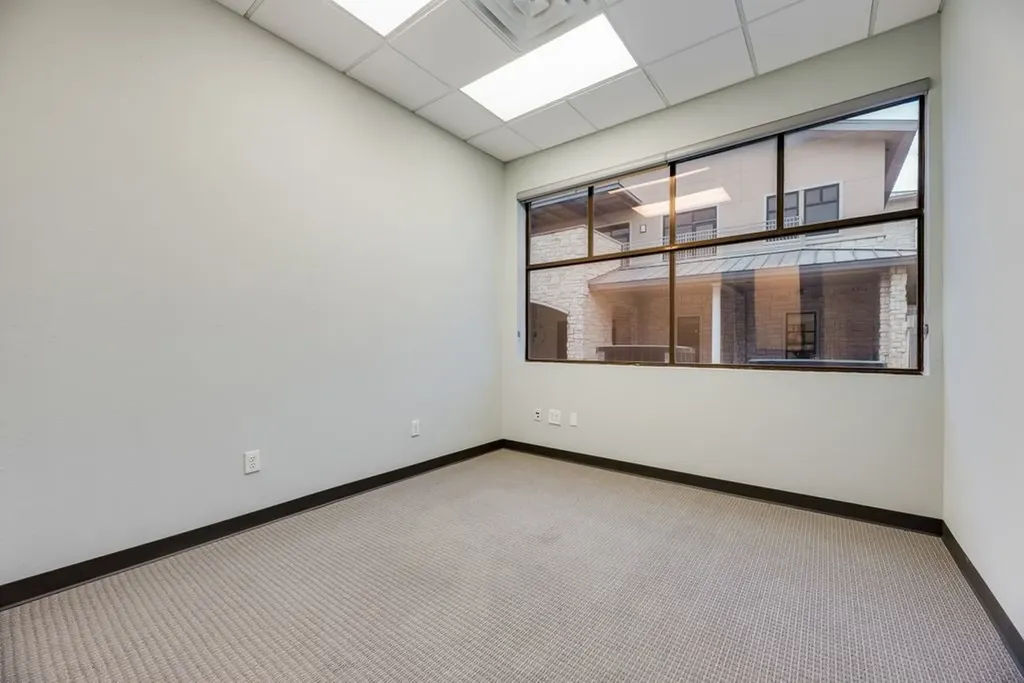 5052 Tennyson Parkway Plano TX 75024