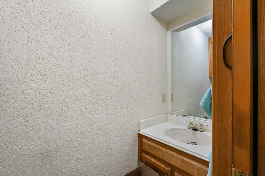 231 Cedarwood Drive Enchanted Oaks TX 75156