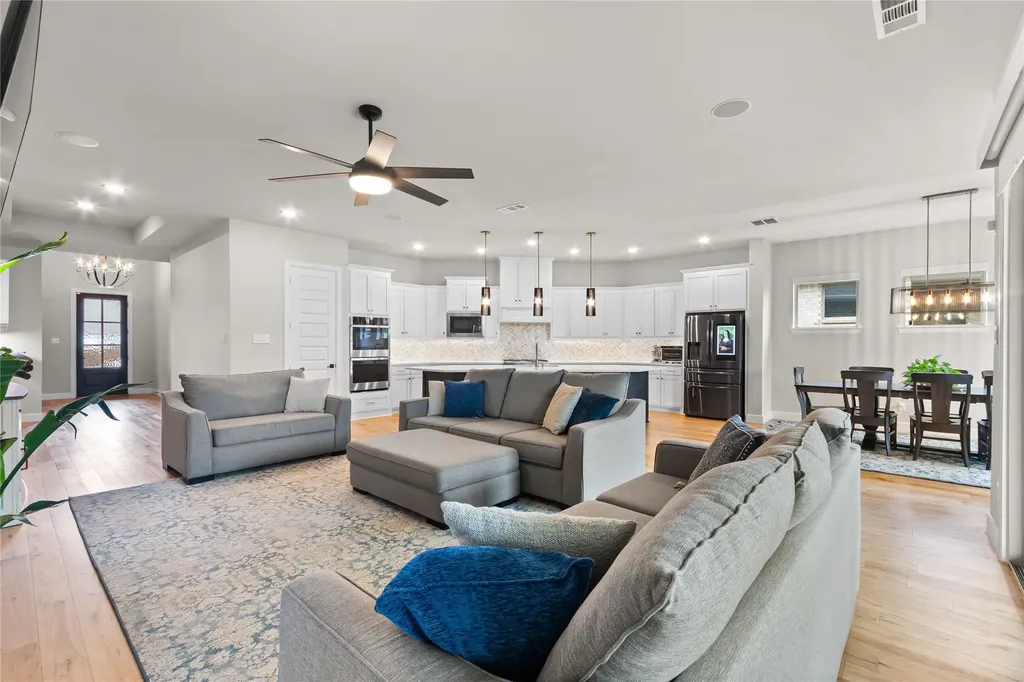 2800 Garrett Drive Highland Village TX 75077