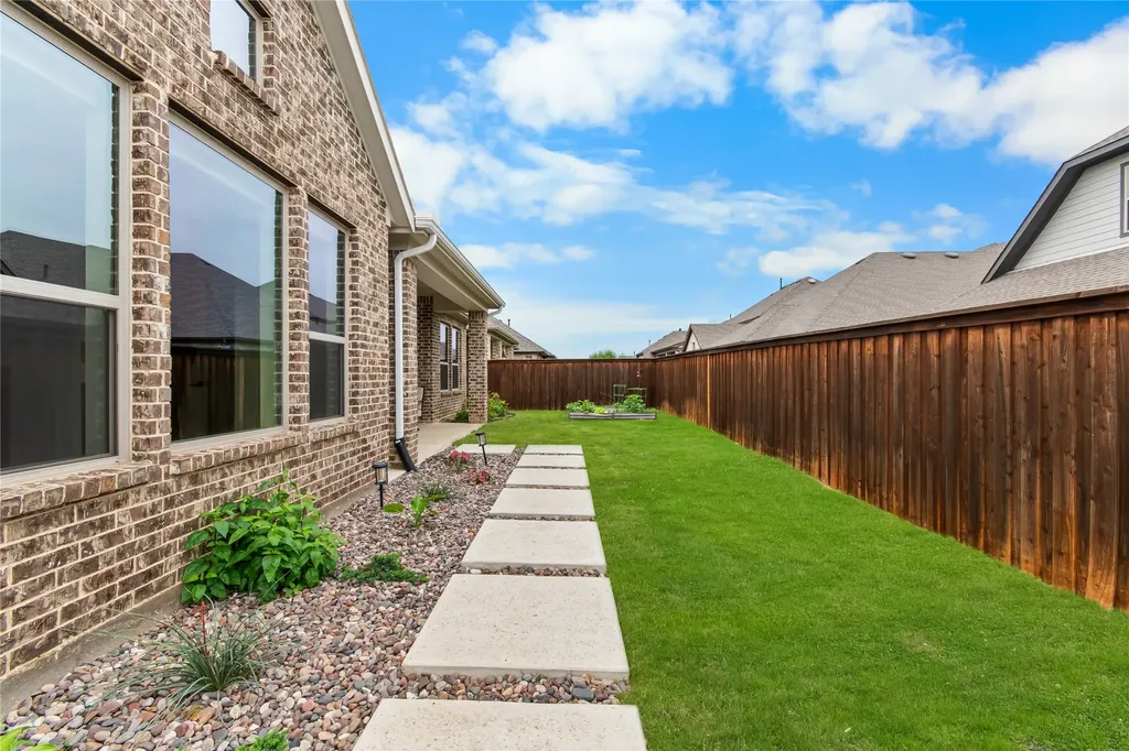 2800 Garrett Drive Highland Village TX 75077
