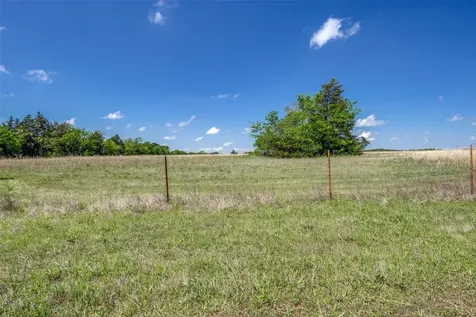 1203 County Road 4132 Cumby TX 75433