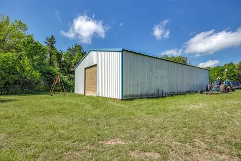 1203 County Road 4132 Cumby TX 75433