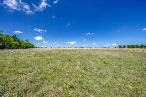 1203 County Road 4132 Cumby TX 75433