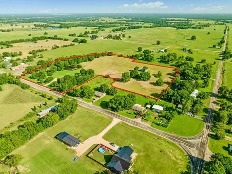 6951 Farm Road 1499 Sumner TX 75486