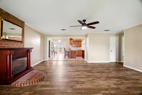 6951 Farm Road 1499 Sumner TX 75486