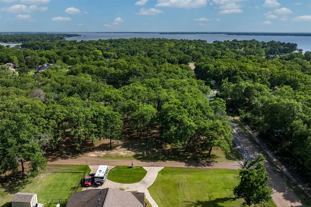 104 Lark Drive Enchanted Oaks TX 75156