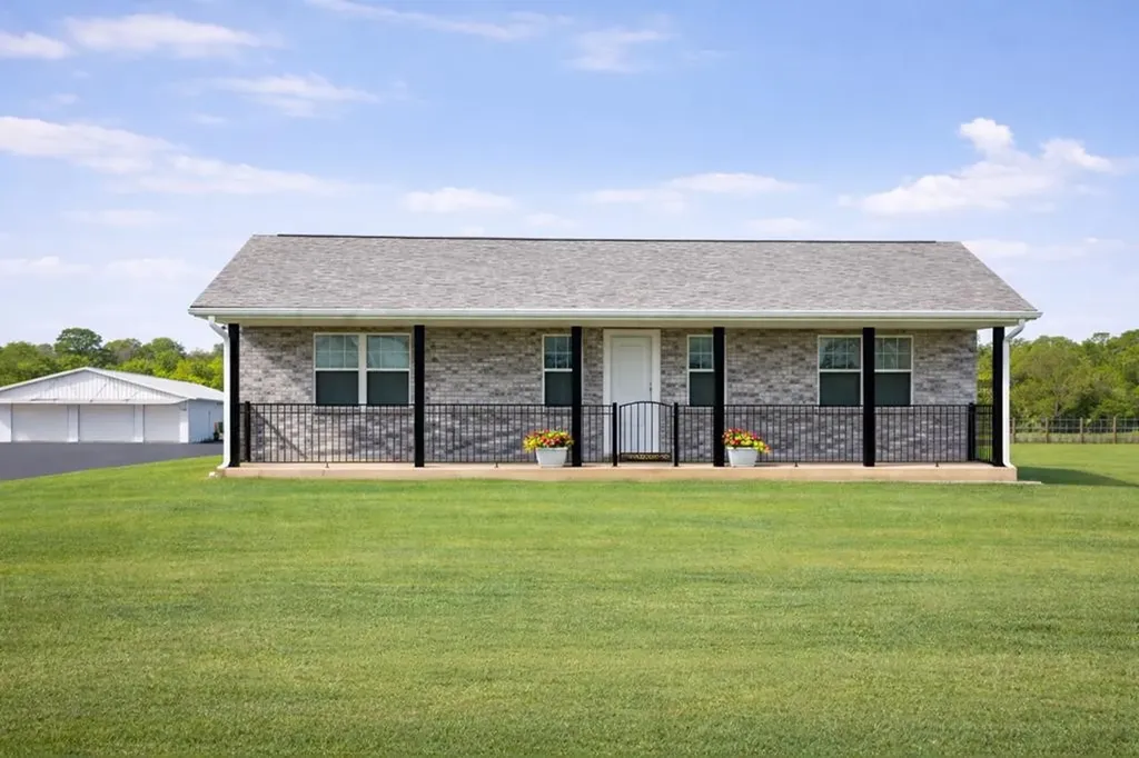 1394 Fm 3343 Joaquin TX 75954