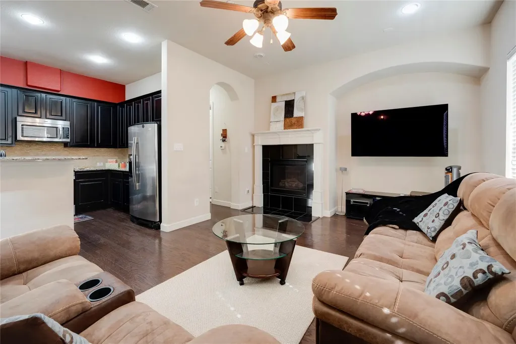 6742 Estrella Irving TX 75039