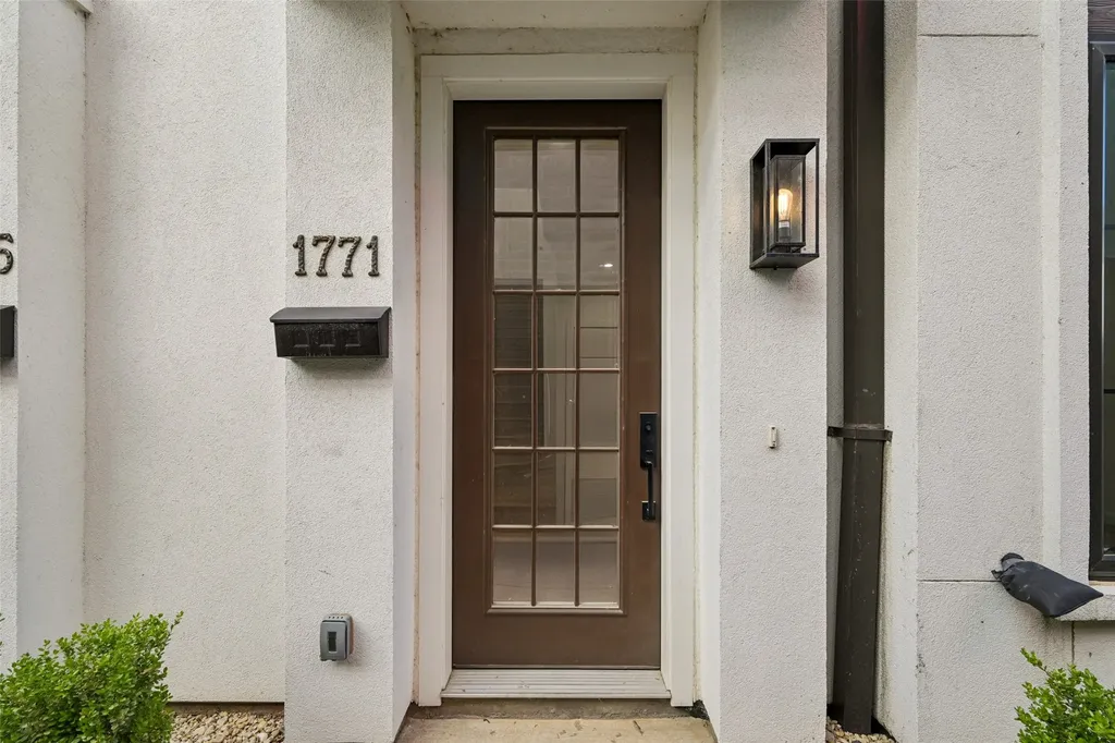 1771 Novela Way Dallas TX 75215