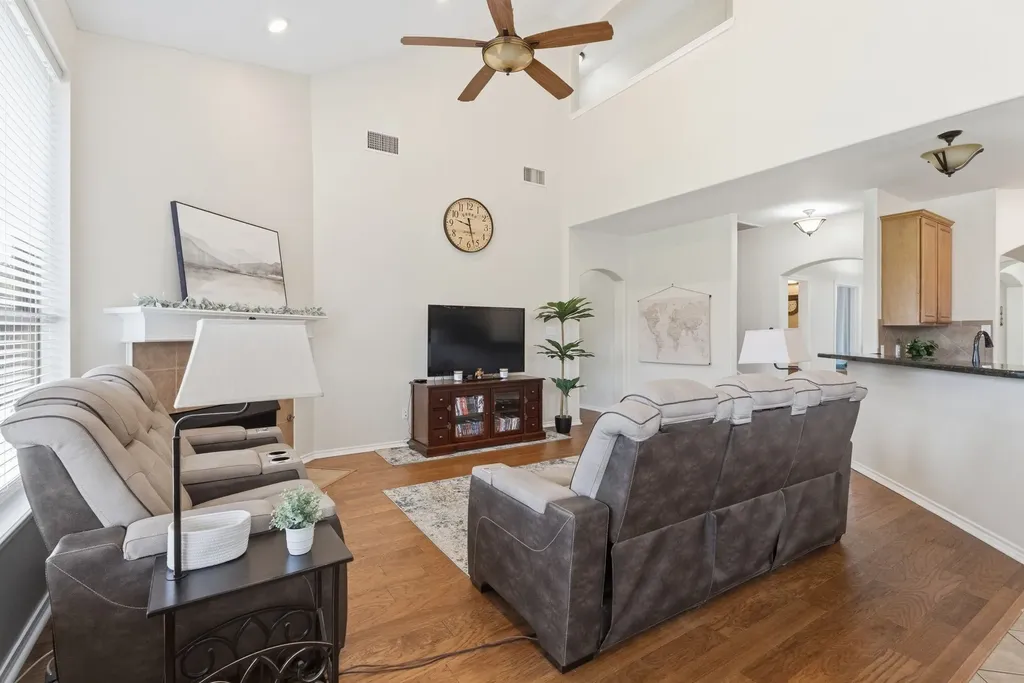 1907 Silver Cove Whitehouse TX 75791