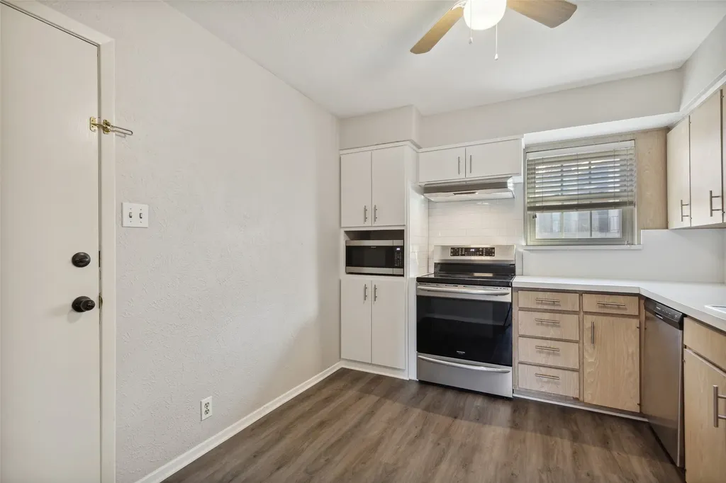 7918 Royal Lane Dallas TX 75230
