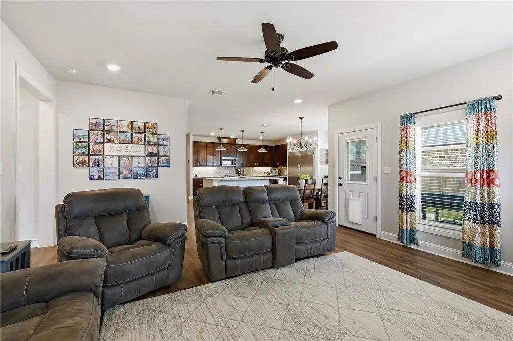 3823 Fawn Meadow Trail Denison TX 75020