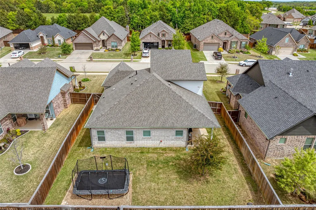 3823 Fawn Meadow Trail Denison TX 75020