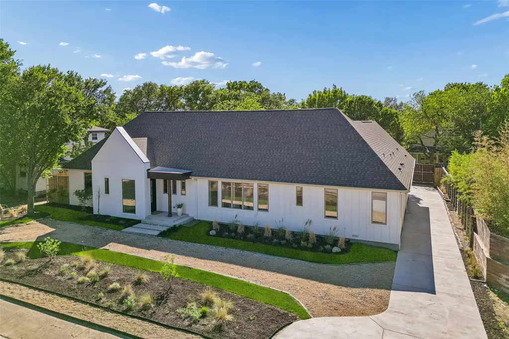 11131 Hillcrest Road Dallas TX 75230