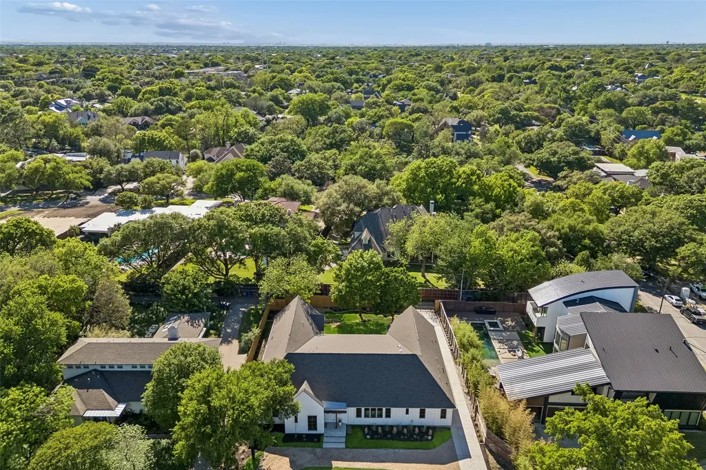 11131 Hillcrest Road Dallas TX 75230
