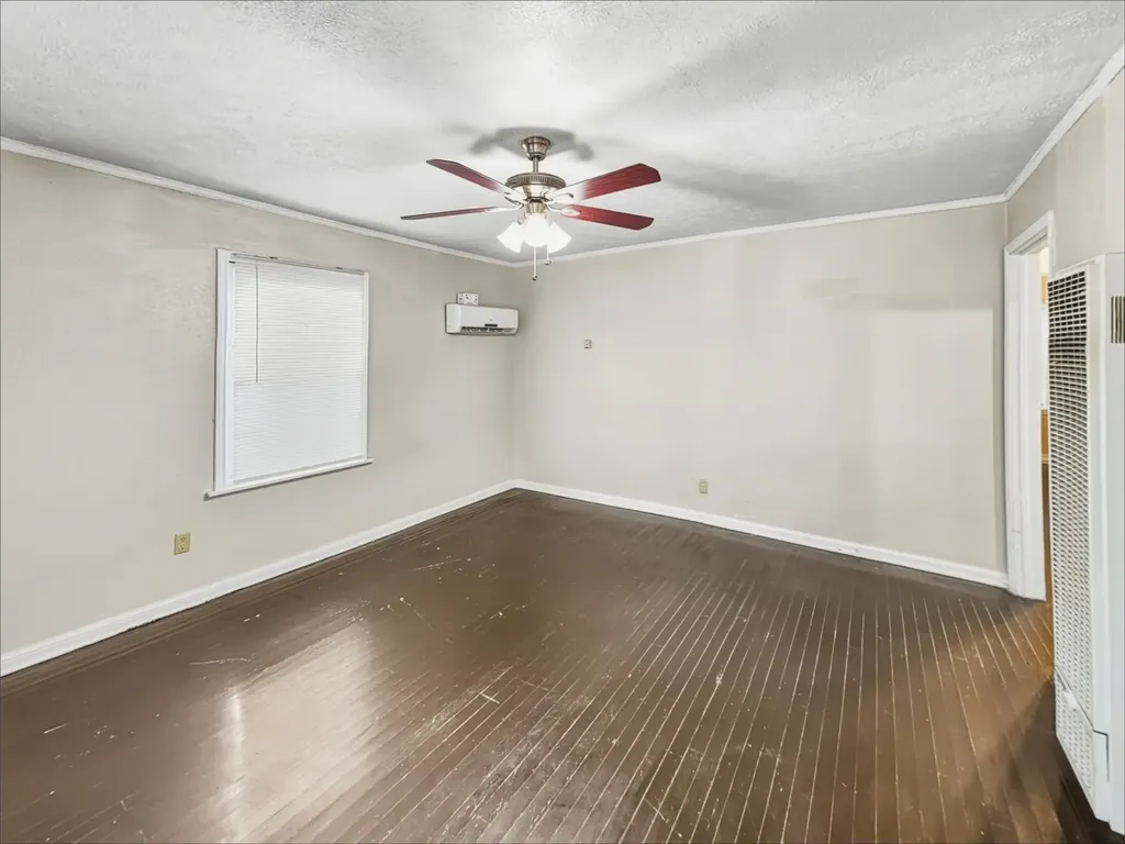 5013 Kessler Road River Oaks TX 76114