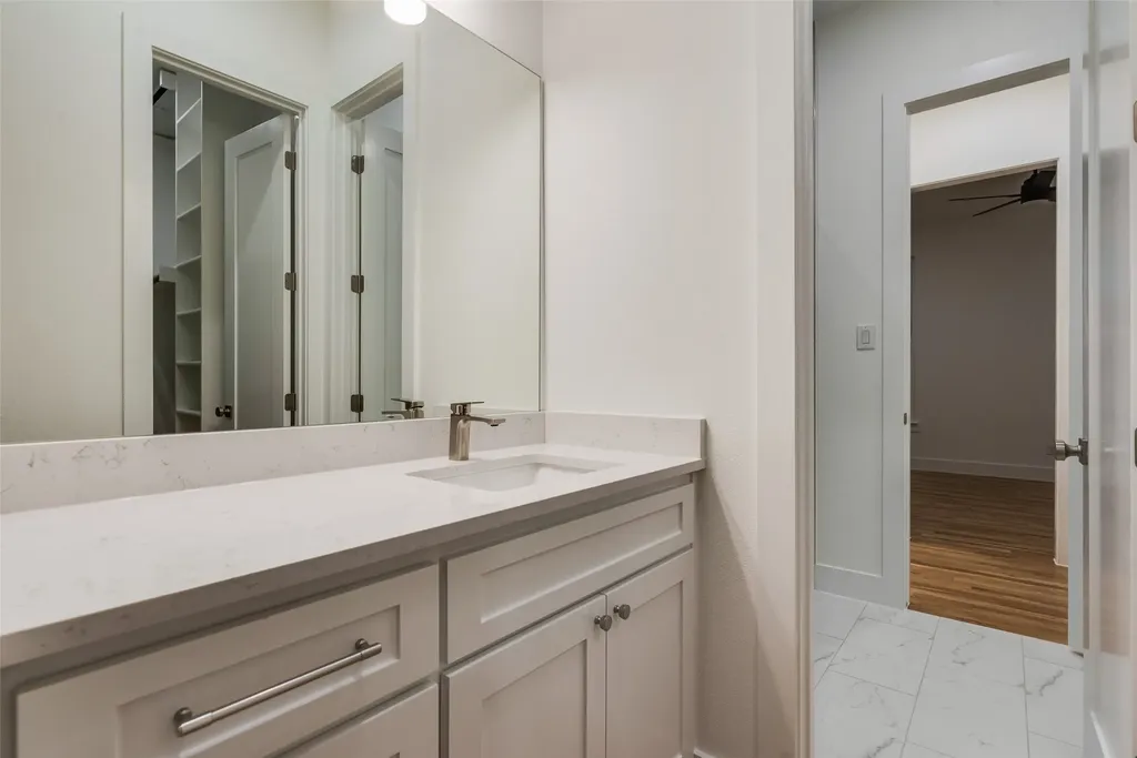 3519 Toronto Street Dallas TX 75212