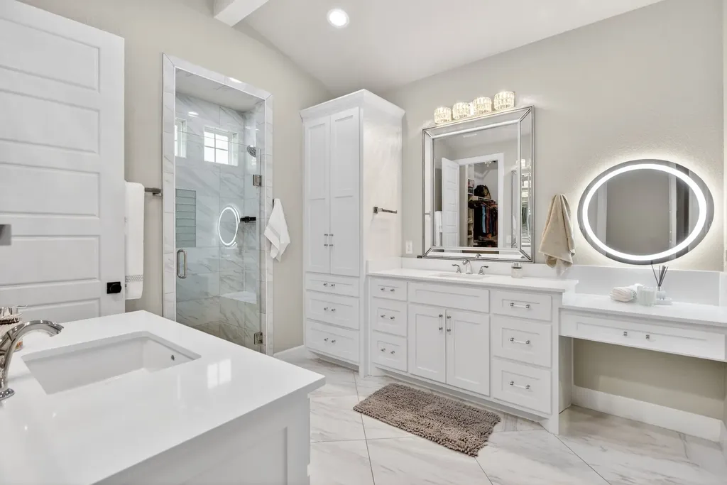 4004 Legend Trail Granbury TX 76049