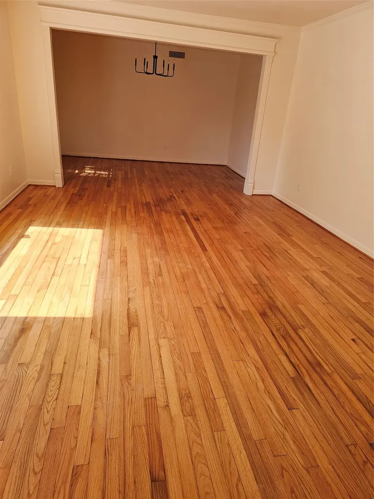 6517 Happy Lane Dallas TX 75230