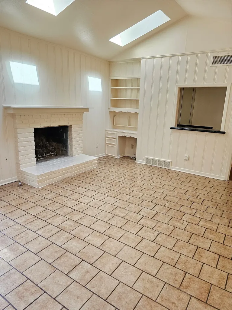 6517 Happy Lane Dallas TX 75230