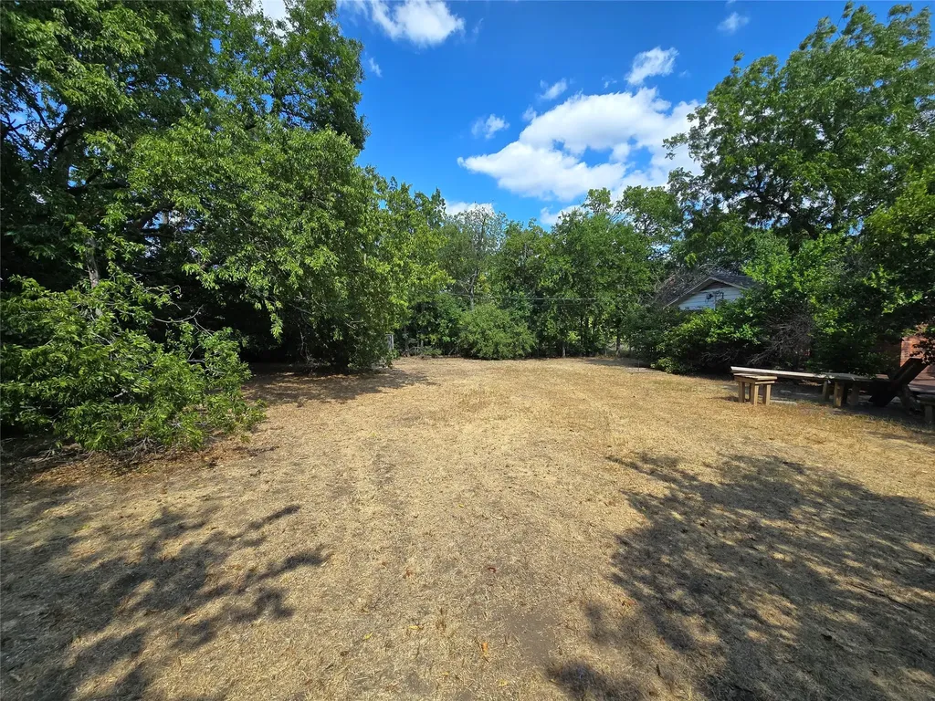 6517 Happy Lane Dallas TX 75230