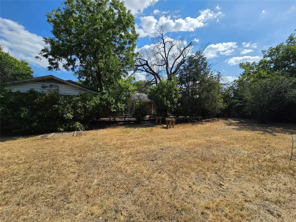 6517 Happy Lane Dallas TX 75230