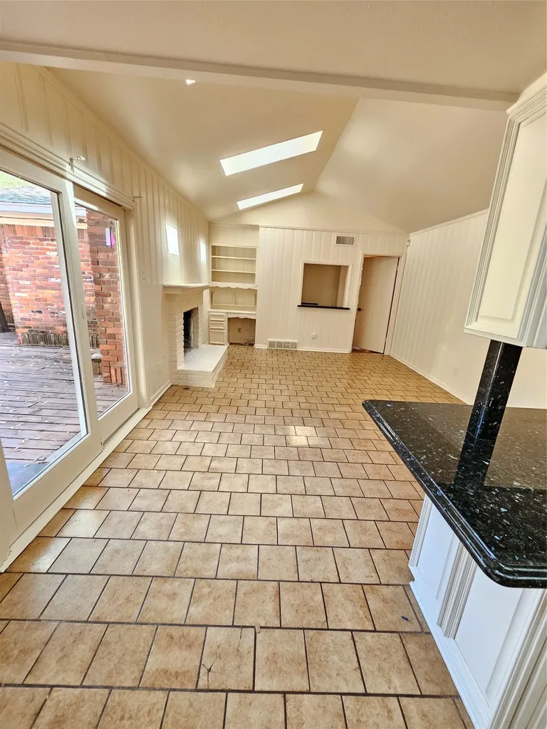 6517 Happy Lane Dallas TX 75230