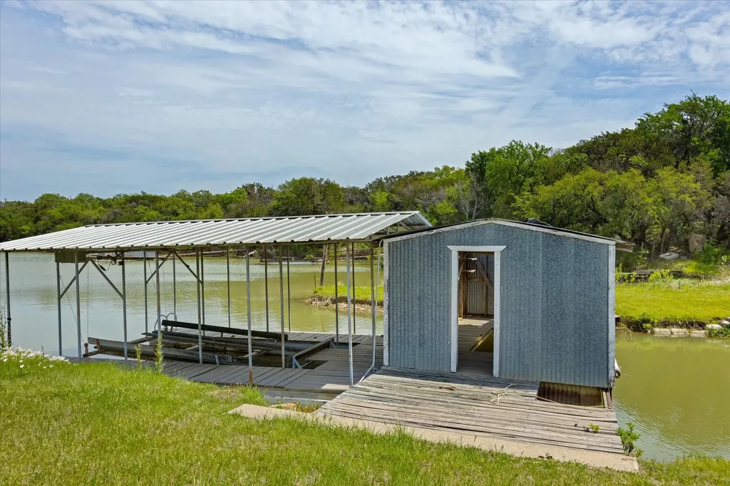 251 Dunn Drive Palo Pinto TX 76484