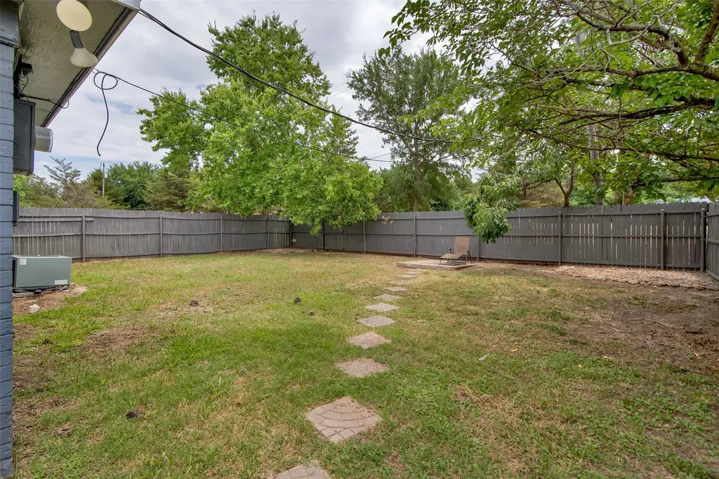 412 Lee Boulevard Pottsboro TX 75076