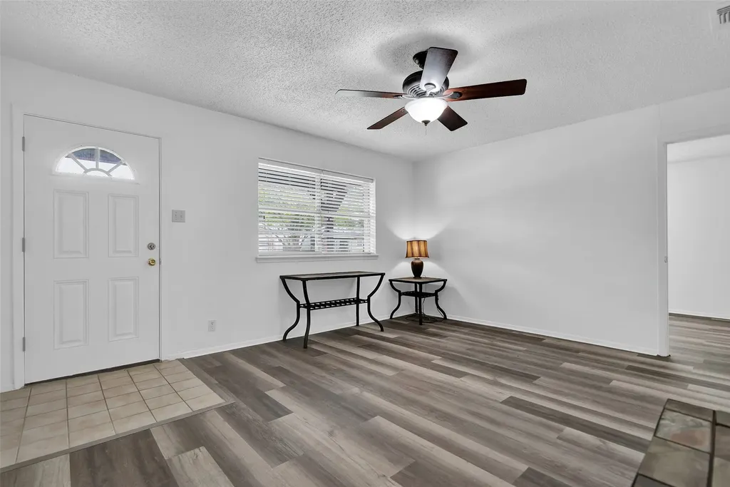 412 Lee Boulevard Pottsboro TX 75076