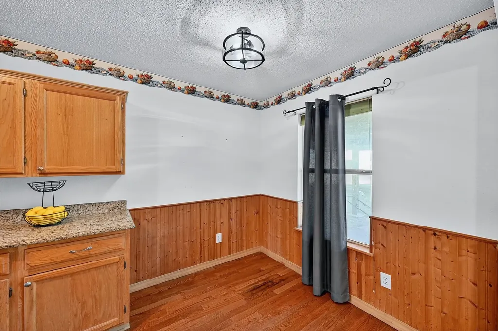 1600 Creekside Avenue Sherman TX 75092
