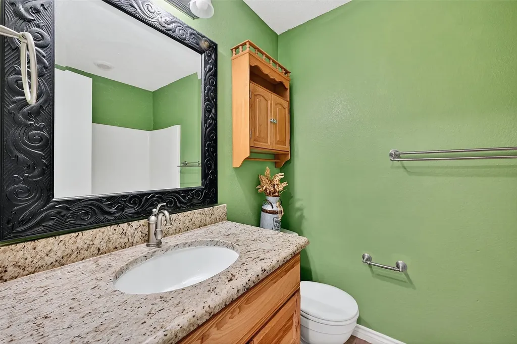 1600 Creekside Avenue Sherman TX 75092