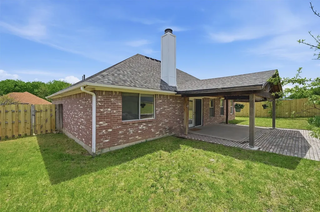 1600 Creekside Avenue Sherman TX 75092