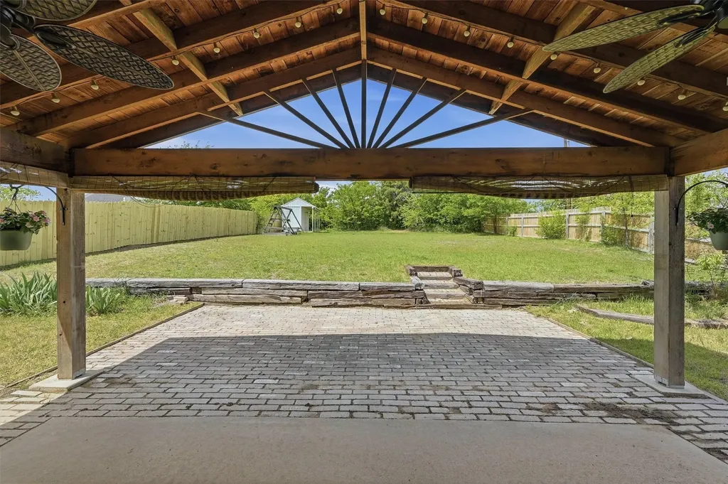 1600 Creekside Avenue Sherman TX 75092