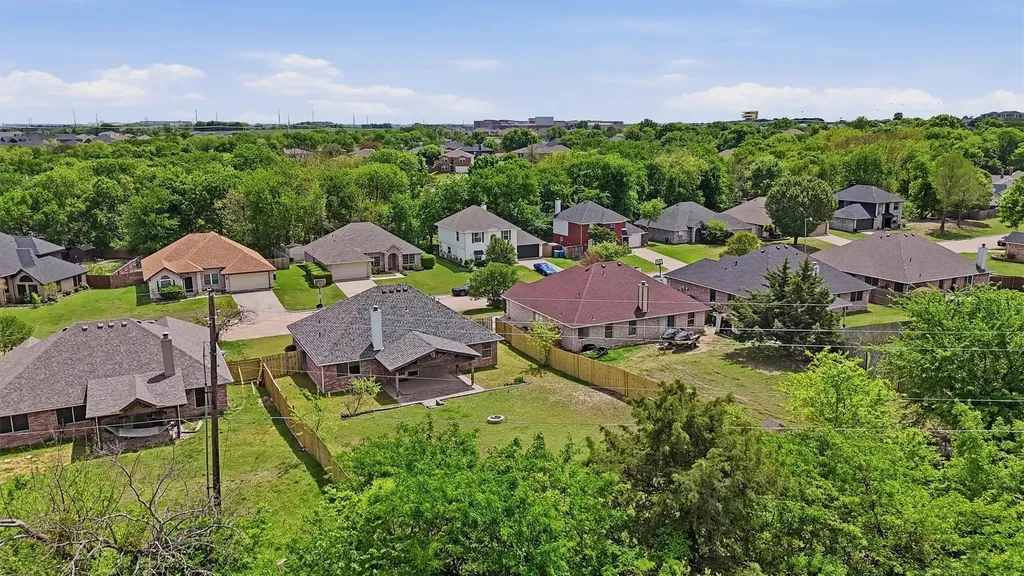 1600 Creekside Avenue Sherman TX 75092