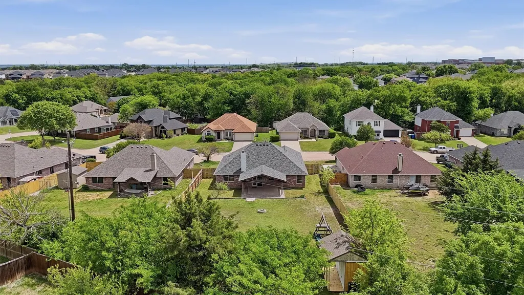 1600 Creekside Avenue Sherman TX 75092