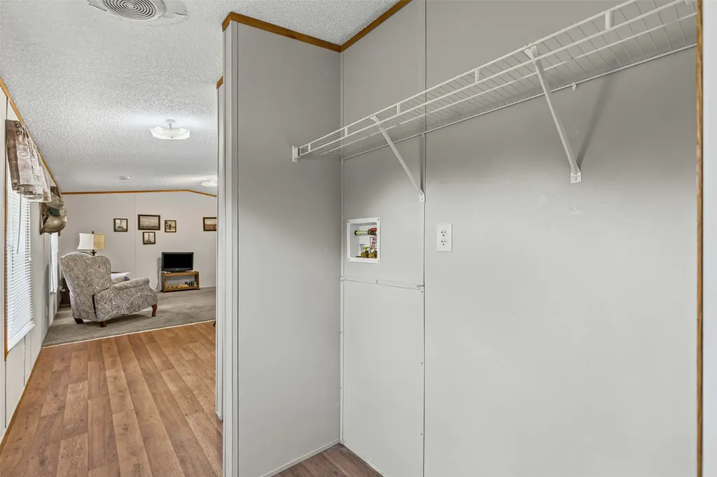 167 Hcr 4105 Covington TX 76636