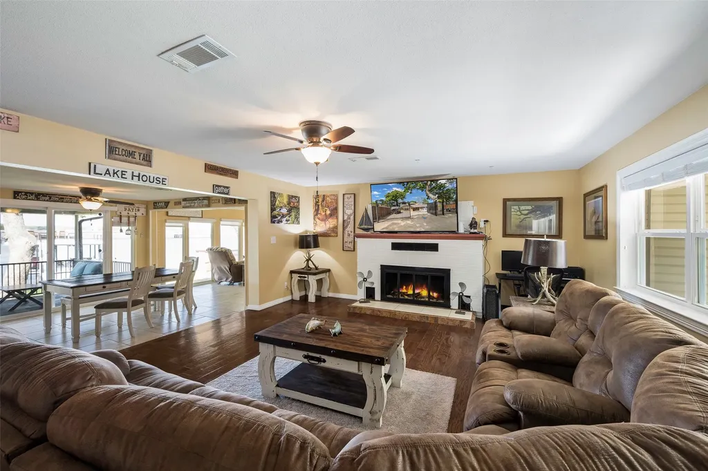 256 Whispering Oaks Trail Payne Springs TX 75156