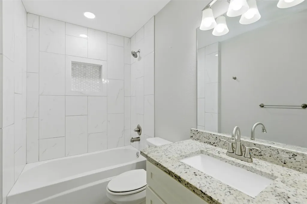 318 E Munson Street Denison TX 75021