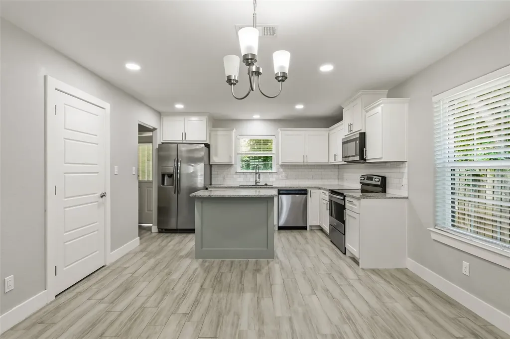 318 E Munson Street Denison TX 75021