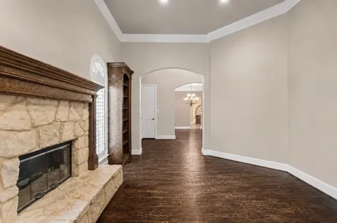 6 Kilchurn Garland TX 75044