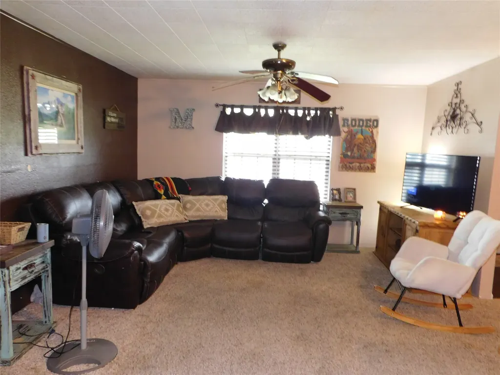 1032 Fm 936 Hubbard TX 76648