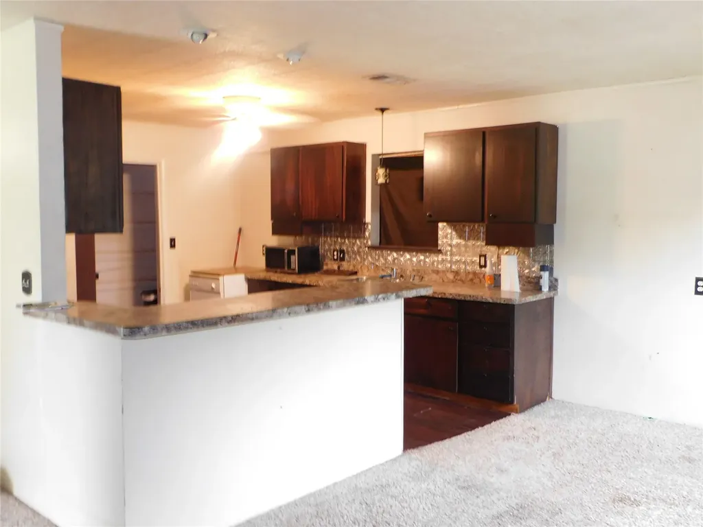 1032 Fm 936 Hubbard TX 76648