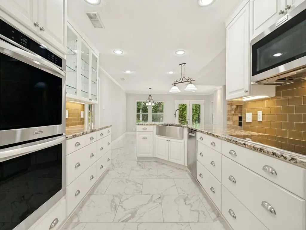 241 Southview Drive Hudson Oaks TX 76087