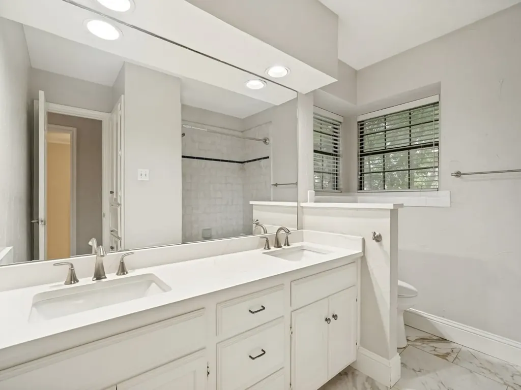 241 Southview Drive Hudson Oaks TX 76087