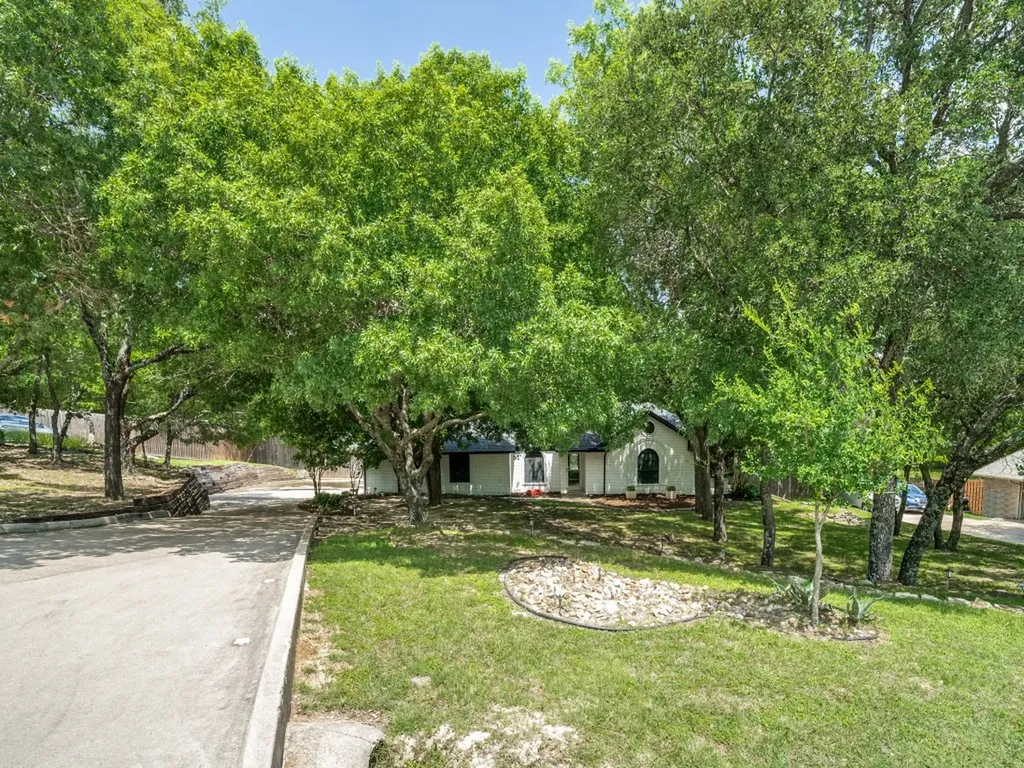 241 Southview Drive Hudson Oaks TX 76087
