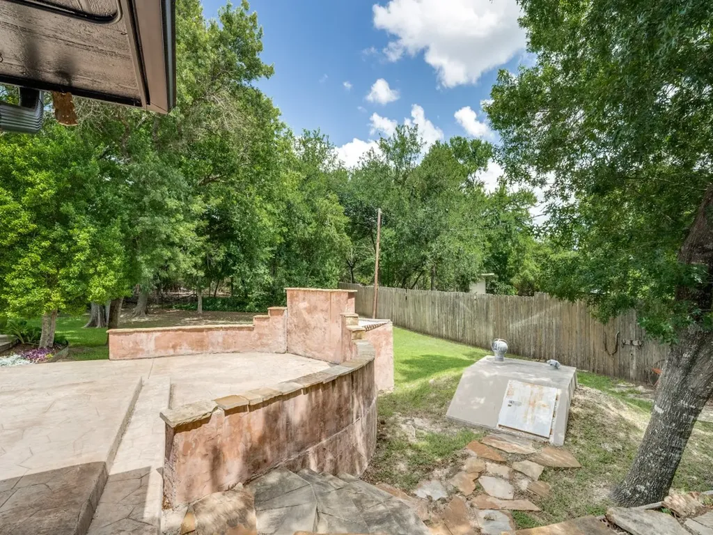 241 Southview Drive Hudson Oaks TX 76087