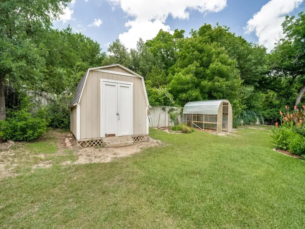 241 Southview Drive Hudson Oaks TX 76087